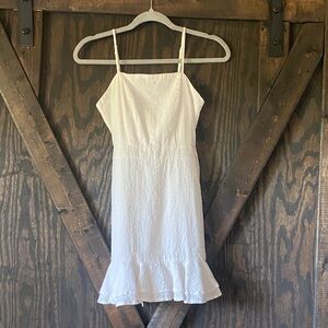 Alter’d State XS White Sleeveless Ruffle Dress